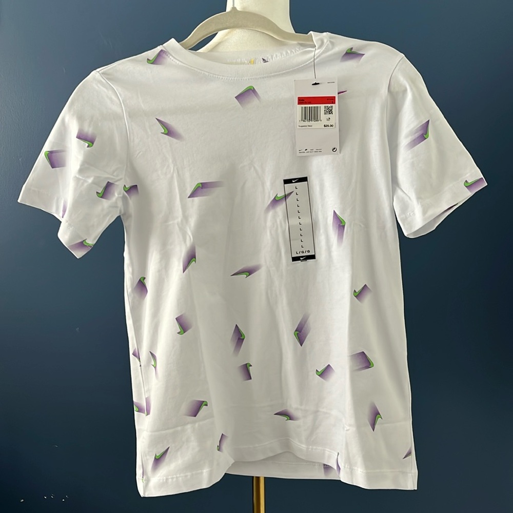 Kids Nike Swish tee
